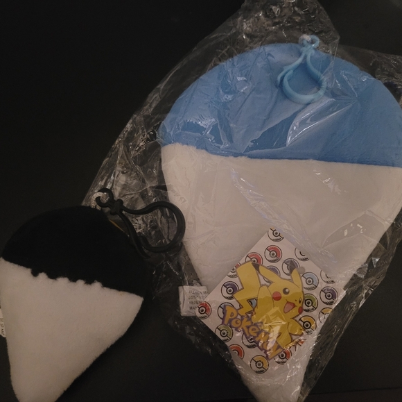 Pokemon Go plush pouch and keychain - Picture 2 of 2